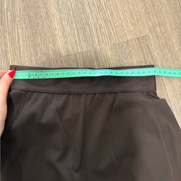 TnaSLICK™ Court Micro Skirt in rich mocha brown - Picture 3 of 5